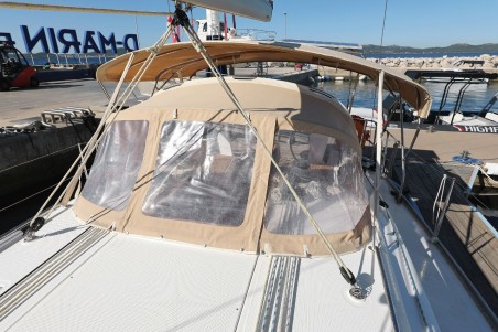 Bavaria Yachtbau Bavaria Cruiser 37 - 3 cab. Lupe