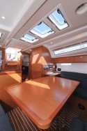 Bavaria Yachtbau Bavaria Cruiser 37 - 3 cab. Lupe