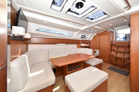 Bavaria Yachtbau Bavaria Cruiser 41 - 3 cab. Nixie