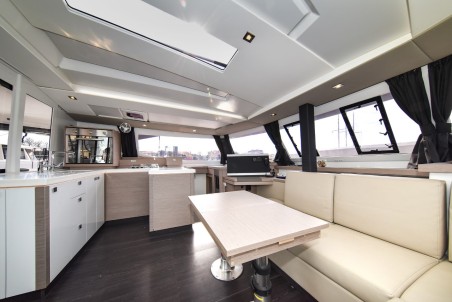 Fountaine Pajot Fountaine Pajot Astrea 42 - 4 + 2 cab. Le Bart