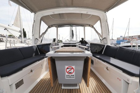 Beneteau Oceanis 41.1 | Yacht Charter Croatia | Travelboat