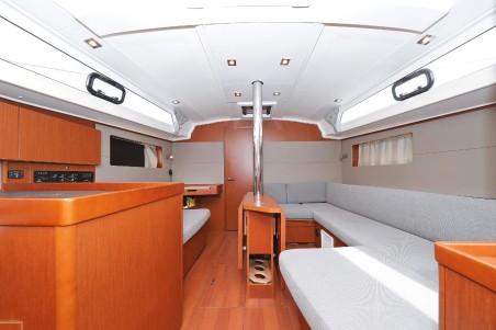 Beneteau Oceanis 41.1 | Yacht Charter Croatia | Travelboat