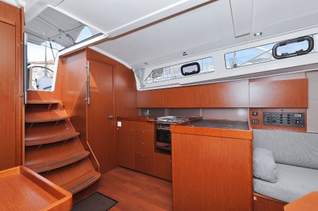 Beneteau Oceanis 41.1 | Yacht Charter Croatia | Travelboat