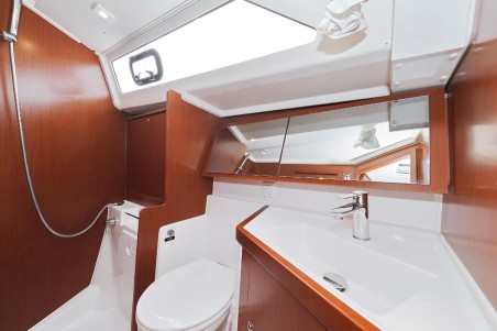 Beneteau Oceanis 41.1 | Yacht Charter Croatia | Travelboat