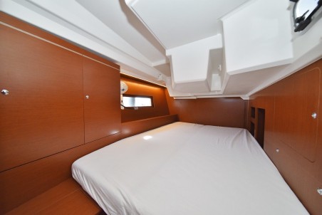 Oceanis 46.1 | yacht charter Croatia | Travelboat