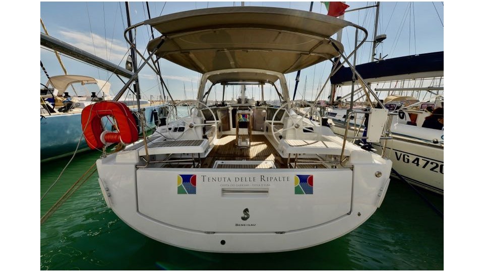 Beneteau Oceanis 41.1 | Yacht Charter Italy | Travelboat