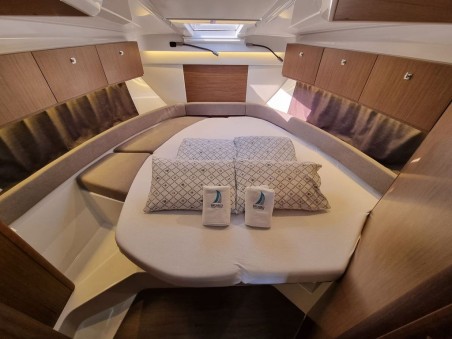 Antares 9 OB | Yacht Charter Croatia | Travelboat