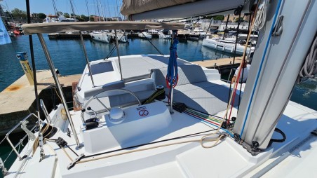 Bali 4.2 - 4 + 1 cab. | Yacht Charter Croatia | Travelboat