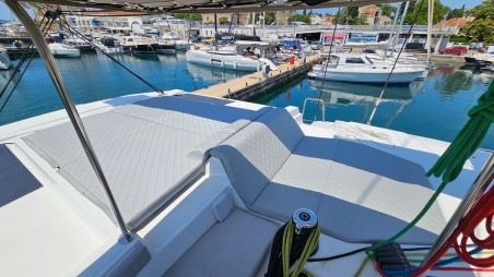 Bali 4.2 - 4 + 1 cab. | Yacht Charter Croatia | Travelboat