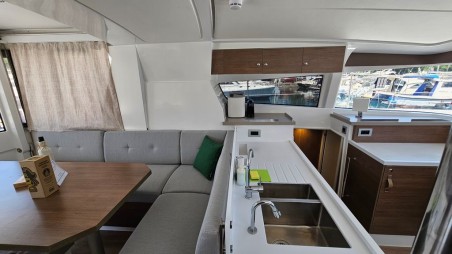 Bali 4.2 - 4 + 1 cab. | Yacht Charter Croatia | Travelboat