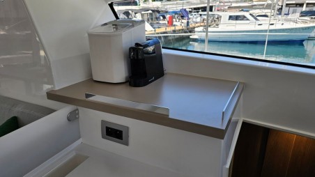 Bali 4.2 - 4 + 1 cab. | Yacht Charter Croatia | Travelboat