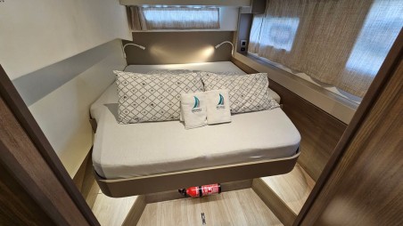 Bali 4.2 - 4 + 1 cab. | Yacht Charter Croatia | Travelboat