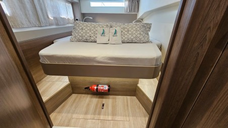 Bali 4.2 - 4 + 1 cab. | Yacht Charter Croatia | Travelboat