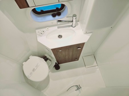 Bali 4.2 - 4 + 1 cab. | Yacht Charter Croatia | Travelboat