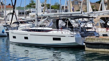 Bavaria Yachtbau Bavaria C38 Euphoria