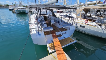 Bavaria Yachtbau Bavaria C38 Euphoria