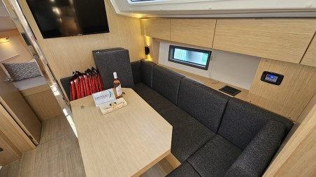 Bavaria Yachtbau Bavaria C38 Euphoria