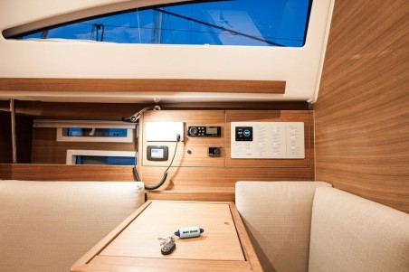 Elan Impression 40.1 | Czarter jachtu Chorwacja | Travelboat