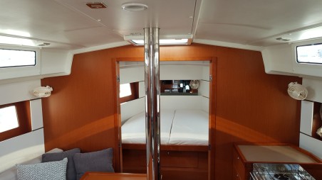 Bénéteau Oceanis 38.1 Aga