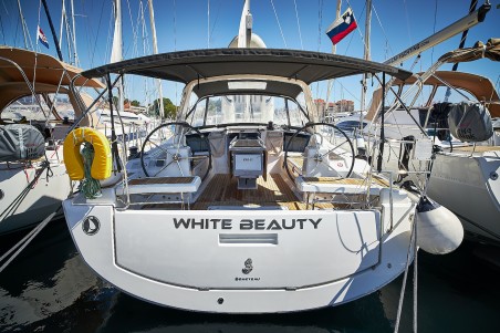 Bénéteau Oceanis 41.1 White Beauty