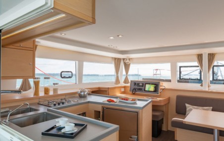 Lagoon-Bénéteau Lagoon 450 F - 4 + 1 cab. BigElli