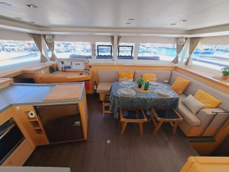 Lagoon-Bénéteau Lagoon 450 F - 4 + 1 cab. Lluna