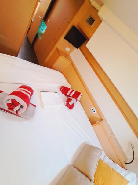 Lagoon-Bénéteau Lagoon 450 F - 4 + 1 cab. Lluna