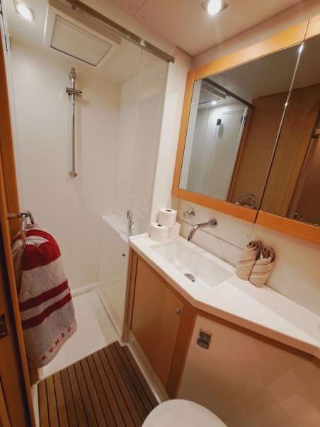 Lagoon-Bénéteau Lagoon 450 F - 4 + 1 cab. Lluna