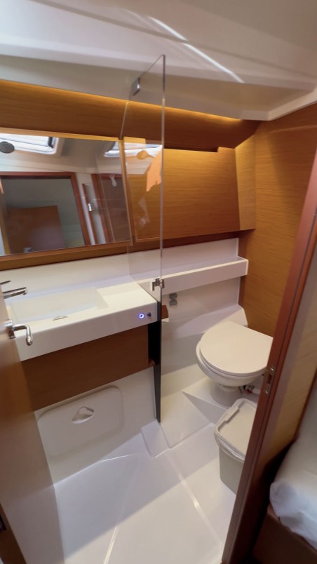 Sun Odyssey 410 | Czarter jachtu Hiszpania | Travelboat