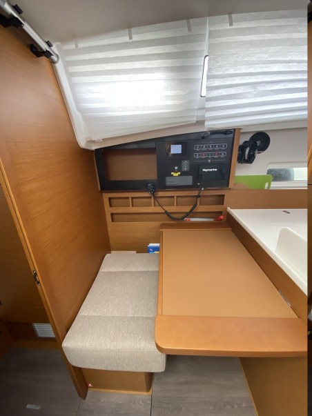 Jeanneau Sun Odyssey 410 - 3 cab. night elli