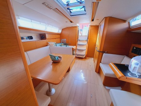 Jeanneau Sun Odyssey 449 Mientras Tanto