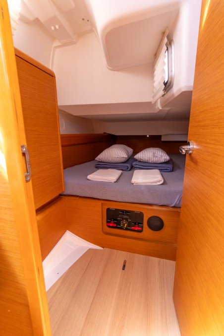 Jeanneau Sun Odyssey 449 Cherry