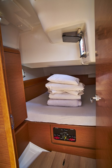 Jeanneau Sun Odyssey 449 Nina