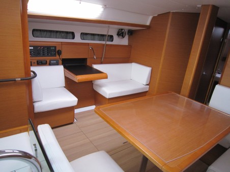 Jeanneau Sun Odyssey 449 Airbender