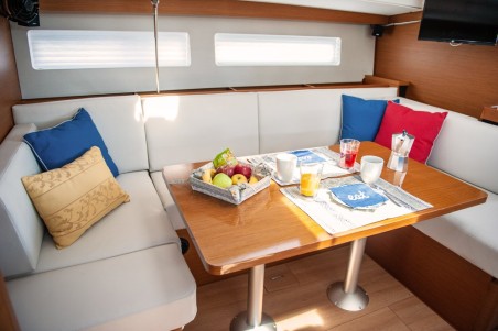 Jeanneau Sun Odyssey 490 | Czarter jachtu Grecja | Travelboat