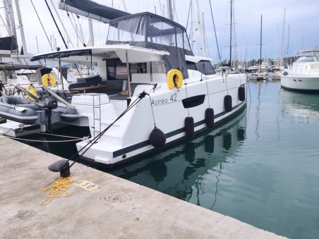 Fountaine Pajot Fountaine Pajot Astrea 42 - 4 + 2 cab. Ooga Chaka