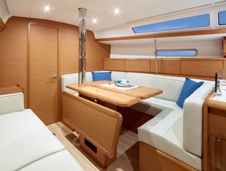 Jeanneau Sun Odyssey 389 | Czarter jachtu Grecja | Travelboat