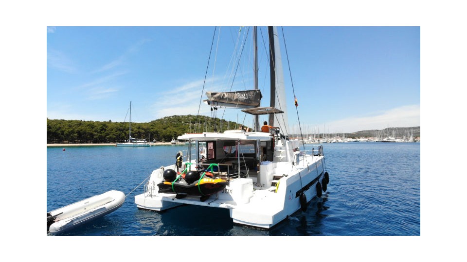 Catana Group Bali 4.1 - 4 + 1 cab. Jax