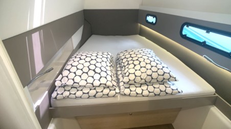 Catana Group Bali 4.1 - 4 + 1 cab. Jax