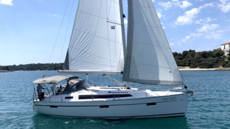 Bavaria Yachtbau Bavaria Cruiser 37 - 3 cab. Bibi