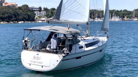 Bavaria Yachtbau Bavaria Cruiser 37 - 3 cab. Bibi