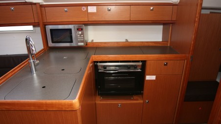 Bavaria Yachtbau Bavaria Cruiser 37 - 3 cab. Bibi