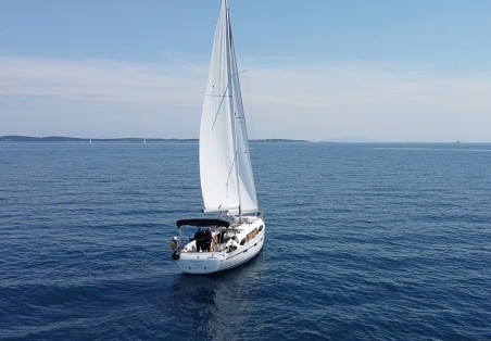 Bavaria Yachtbau Bavaria Cruiser 41 - 3 cab. Raven