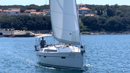 Bavaria Yachtbau Bavaria Cruiser 41 - 3 cab. Raven
