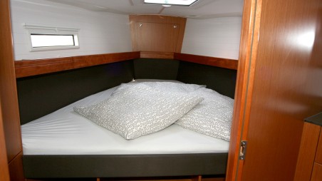 Bavaria Yachtbau Bavaria Cruiser 41 - 3 cab. Raven