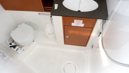 Bavaria Yachtbau Bavaria Cruiser 41 - 3 cab. Raven