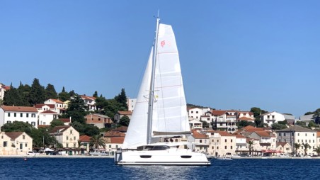 Fountaine Pajot Fountaine Pajot Lucia 40 - 4 cab. Leon