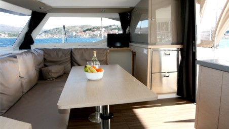 Fountaine Pajot Fountaine Pajot Lucia 40 - 4 cab. Leon