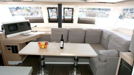 Fountaine Pajot Fountaine Pajot Lucia 40 - 4 cab. Luna Rossa II