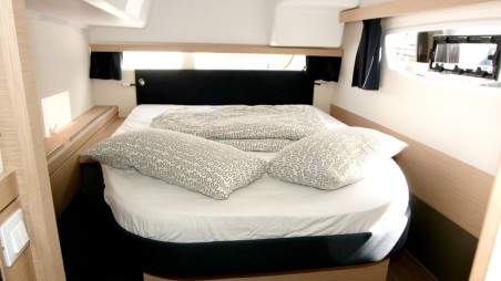 Fountaine Pajot Fountaine Pajot Lucia 40 - 4 cab. Luna Rossa II